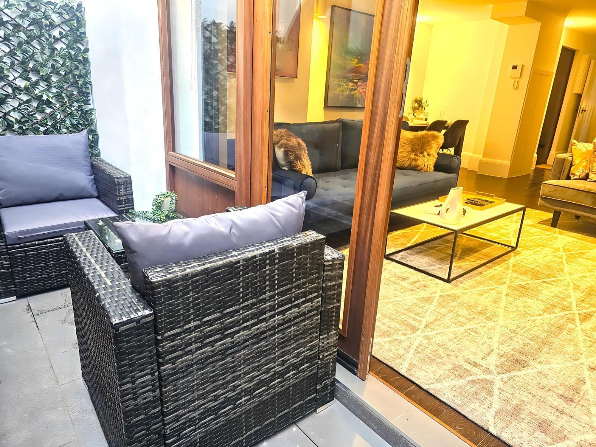 A2bstays Fitzrovia Апартаменты *